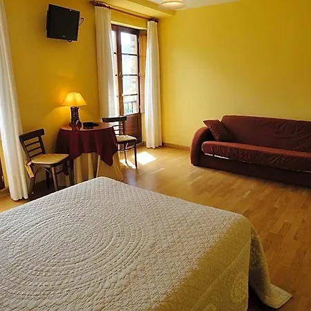 Restaurante Casa Petronila 2* טרמונדי
