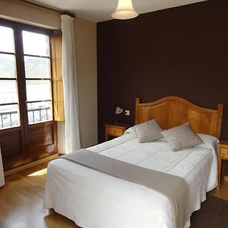 Hotel Restaurante Casa Petronila 2*